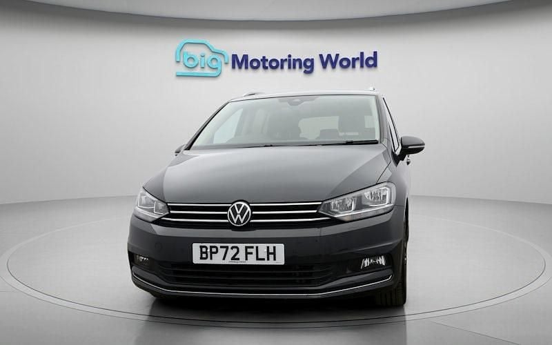 Used VW Touran SEL 150 HP (110 kW) 2024 MPV