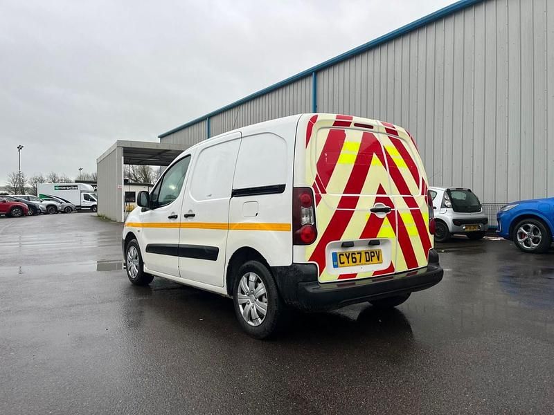 Used Peugeot Partner S 2018 White