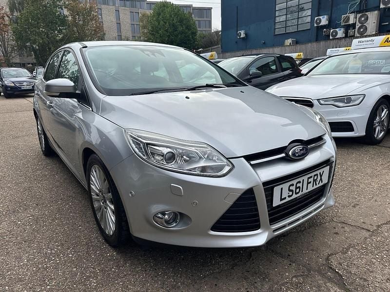 Used Ford Focus Titanium X 115 HP (84 kW) 2011 Silver Hatchback