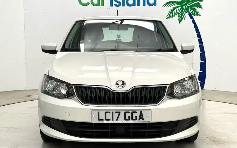Used Skoda Fabia SE 75 HP (55 kW) 2017 White Hatchback
