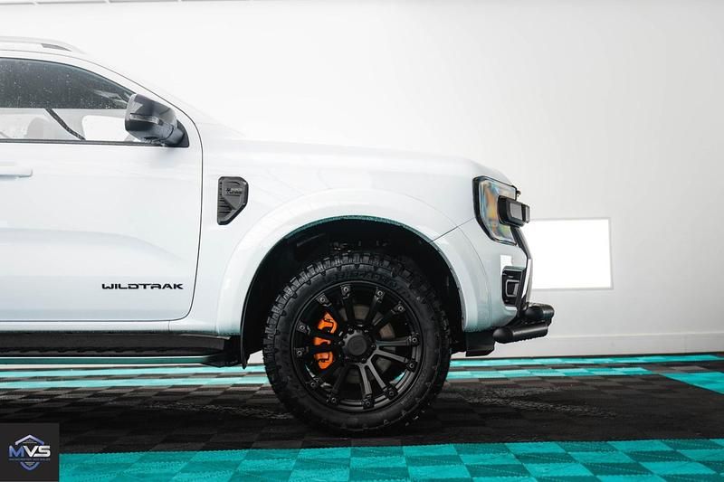 New Ford Ranger Wildtrack 205 HP (150 kW) 2025 White Pickup