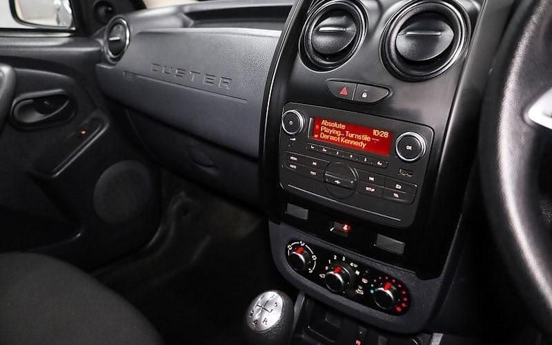 Second-hand Dacia Duster Ambiance 114 CP (83 kW) 2017 Gri SUV