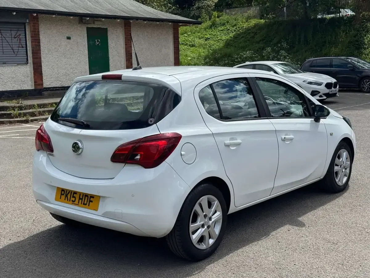 Gebraucht Vauxhall Corsa Design Edition 90 PS (66 kW) 2015 Weiß Kleinwagen