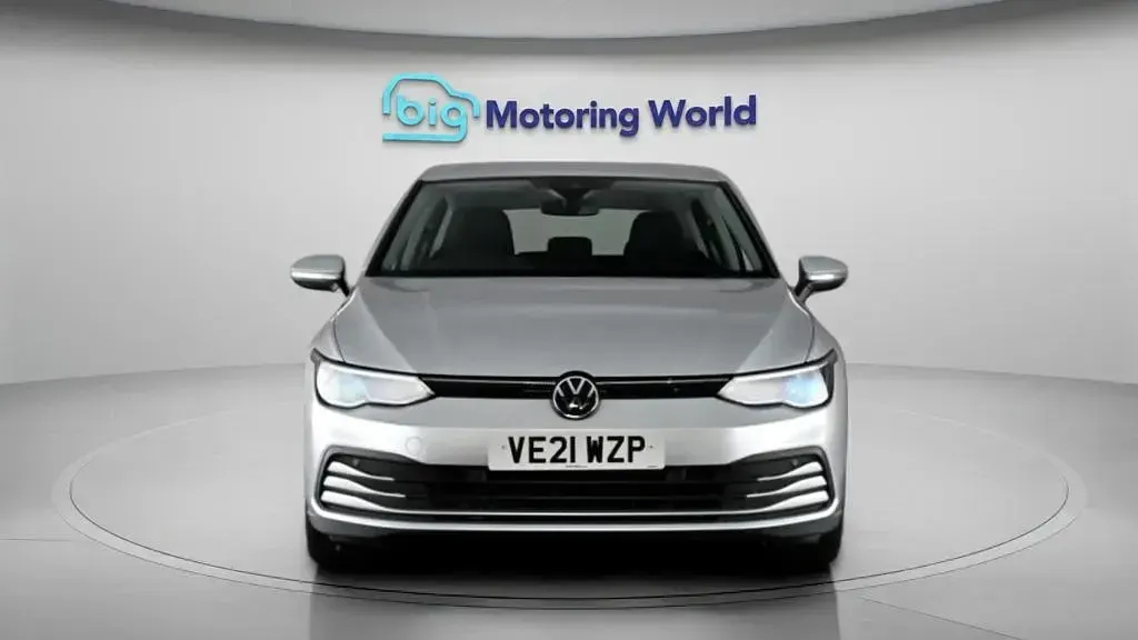 Used VW Golf VII S 130 HP (95 kW) 2021 Silver Hatchback