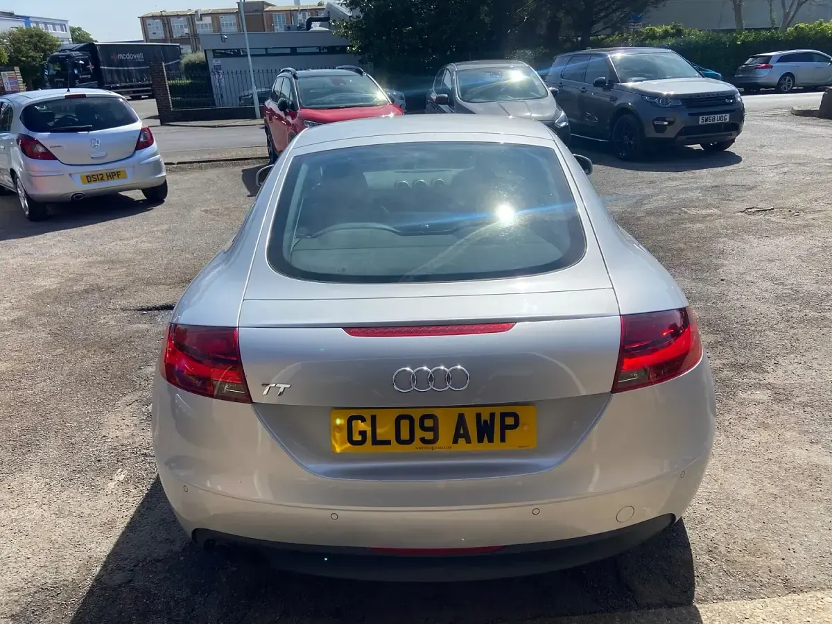 Used Audi TT Comfort 200 HP (147 kW) 2009 Silver Coupe