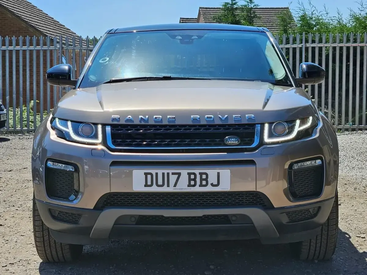 Used Land Rover Range Rover evoque SE 2017 Brown Estate
