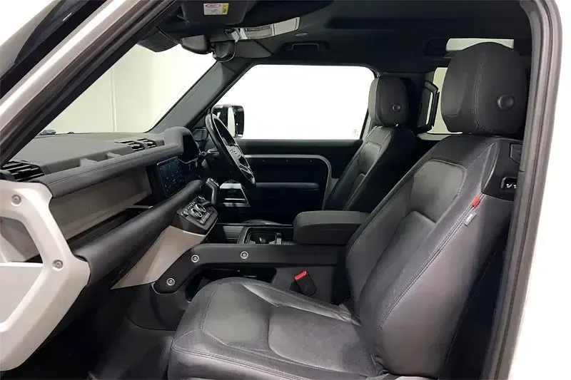 Używany Land Rover Defender SE Dynamic 249 KM (183 kW) 2022 Biały SUV