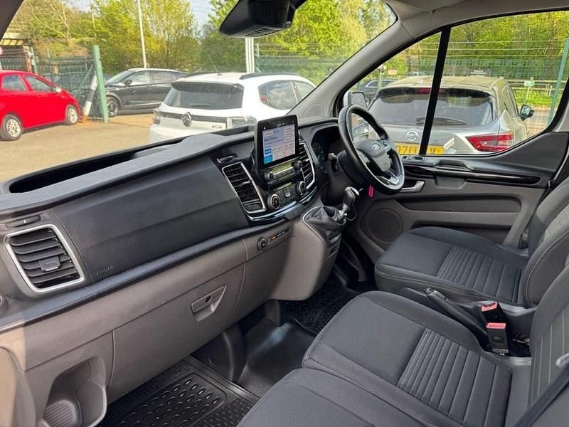 Usado Ford Transit Custom Limited 2021 Plateado Van