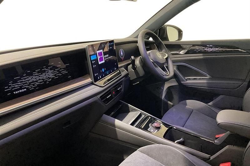 New VW Tayron Elegance 150 HP (110 kW) 2025 Grenadilla black SUV