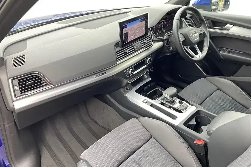 Begagnad Audi Q5 S-Line 204 HK (150 kW) 2023 Blå SUV