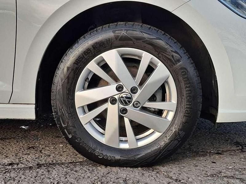 Used VW Polo Life 80 HP (58 kW) 2023 White Hatchback