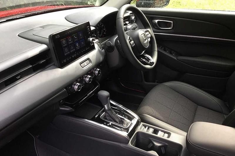 Used Honda HR-V Advance 131 HP (96 kW) 2025 Red SUV