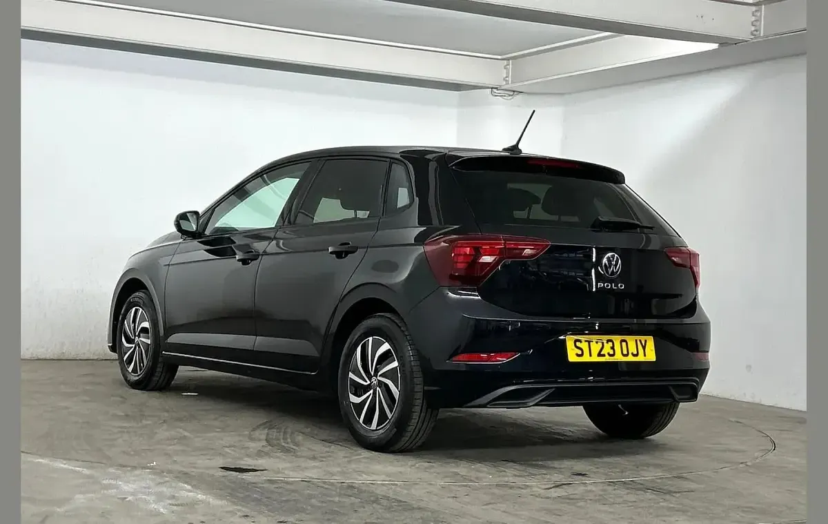 Używany VW Polo Life 95 KM (69 kW) 2023 Czarny Hatchback