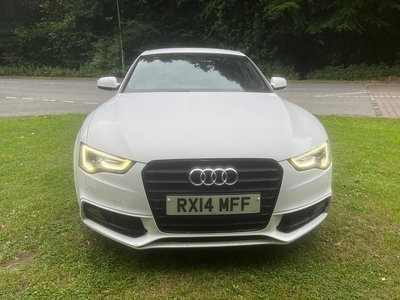 Begagnad Audi A5 Black Edition 2014 Vit Sportkupé