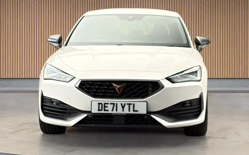 Used Cupra Leon VZ3 300 HP (220 kW) 2023 Hatchback
