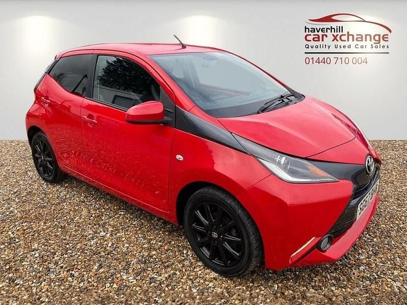Used Toyota Aygo x-style 68 HP (50 kW) 2017 Red Hatchback