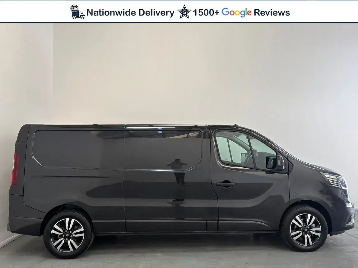 Used Renault Trafic 150 HP (110 kW) 2026 Black