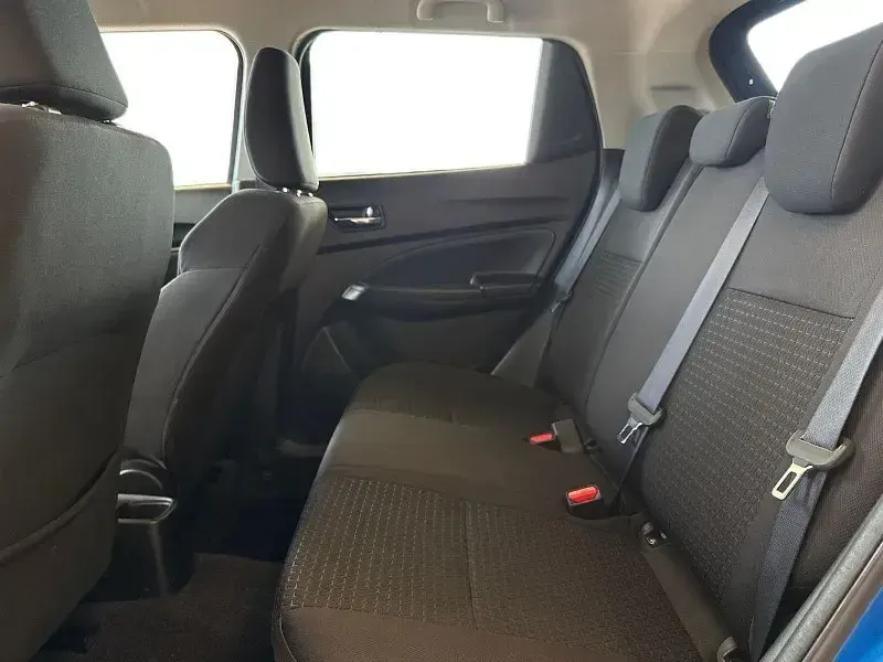 Usado Suzuki Swift SZ5 111 HP (81 kW) 2017 Azul Citadino