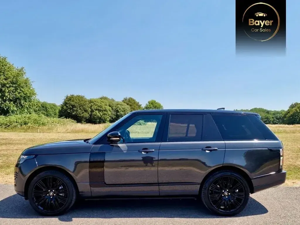 Used Land Rover Range Rover 300 HP (220 kW) 2021 Grey SUV