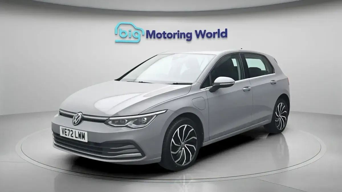Used VW Golf VIII Style 201 HP (147 kW) 2023