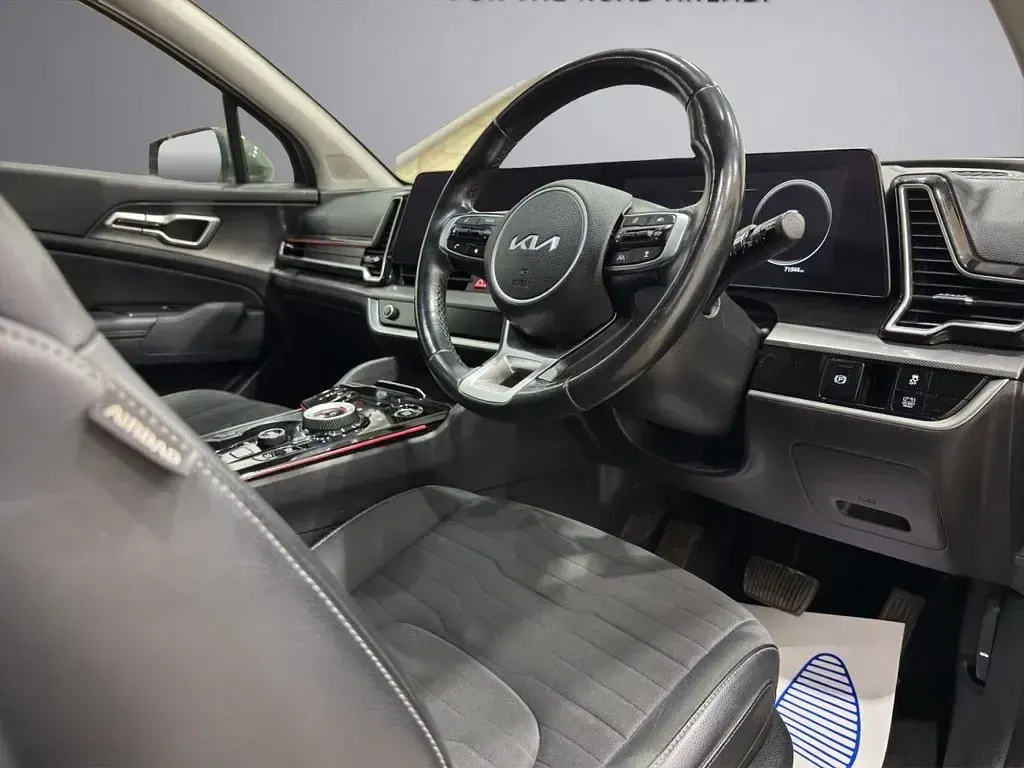 Used Kia Sportage 226 HP (166 kW) 2023 Green SUV