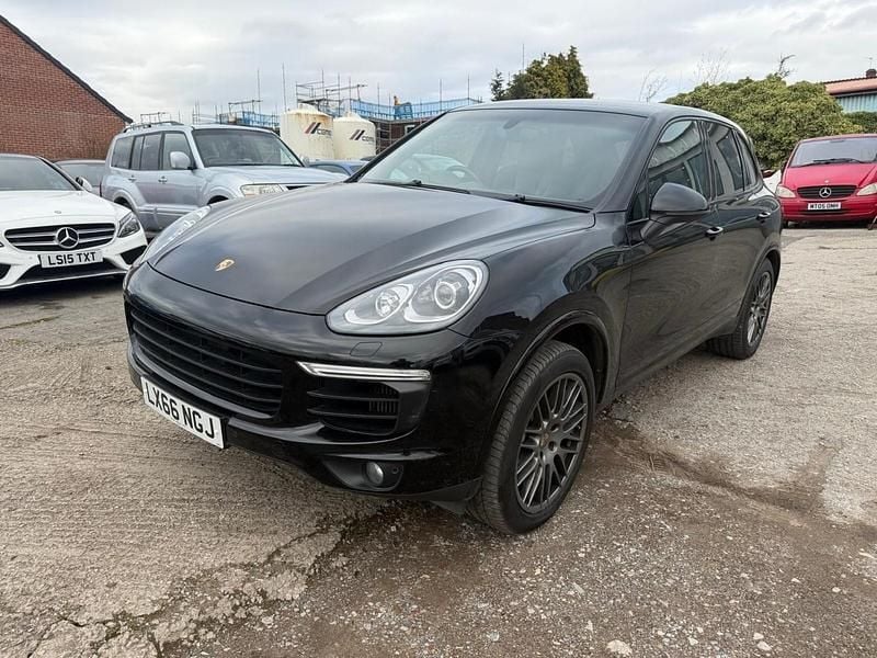 Used Porsche Cayenne Platinum Edition 262 HP (192 kW) 2016 Black SUV