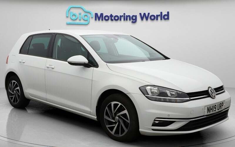 White Used 2019 VW Golf VII Match Hatchback | £12,800 (Fair price) - Image 1/4