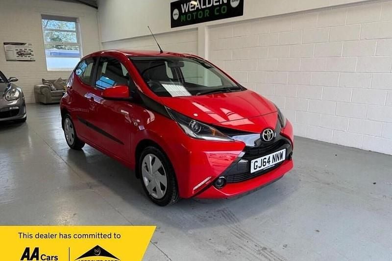 Red Used 2014 Toyota Aygo X-play Hatchback | £8,295 (Fair price) - Image 1/1