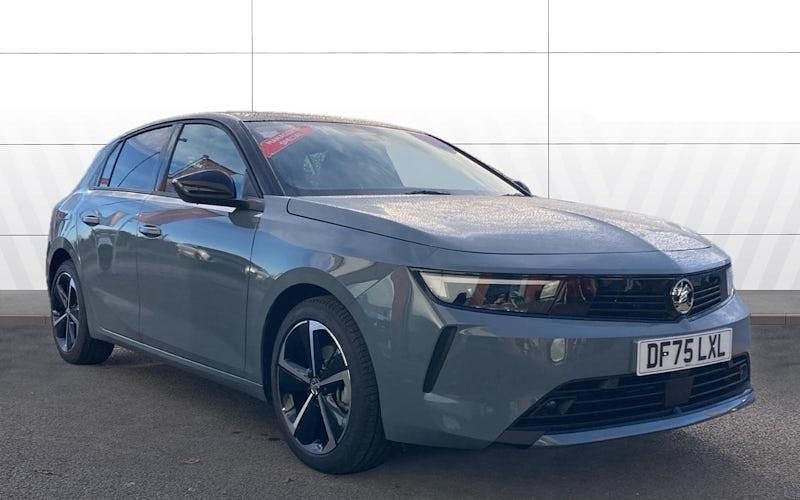 Grey New 2025 Vauxhall Astra Hatchback | £20,499 (Super price) - Image 1/3