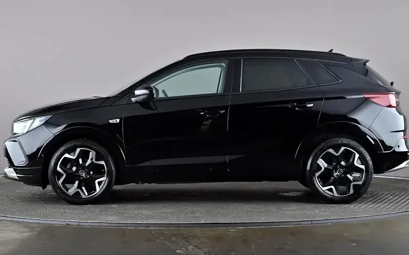 Used Vauxhall Grandland X Ultimate 131 HP (96 kW) 2023 Black SUV