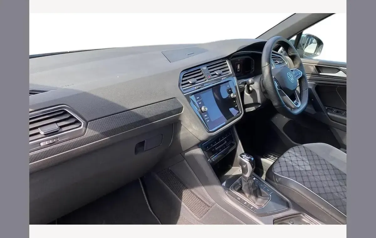 Used VW Tiguan R-line 150 HP (110 kW) 2022 Blue SUV