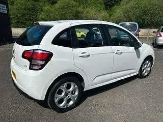 Used Citroën C3 PureTech 2016 White Hatchback