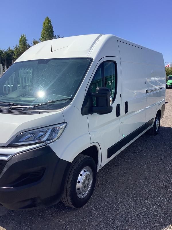 Used Citroën Relay 130 HP (95 kW) 2019 White Van