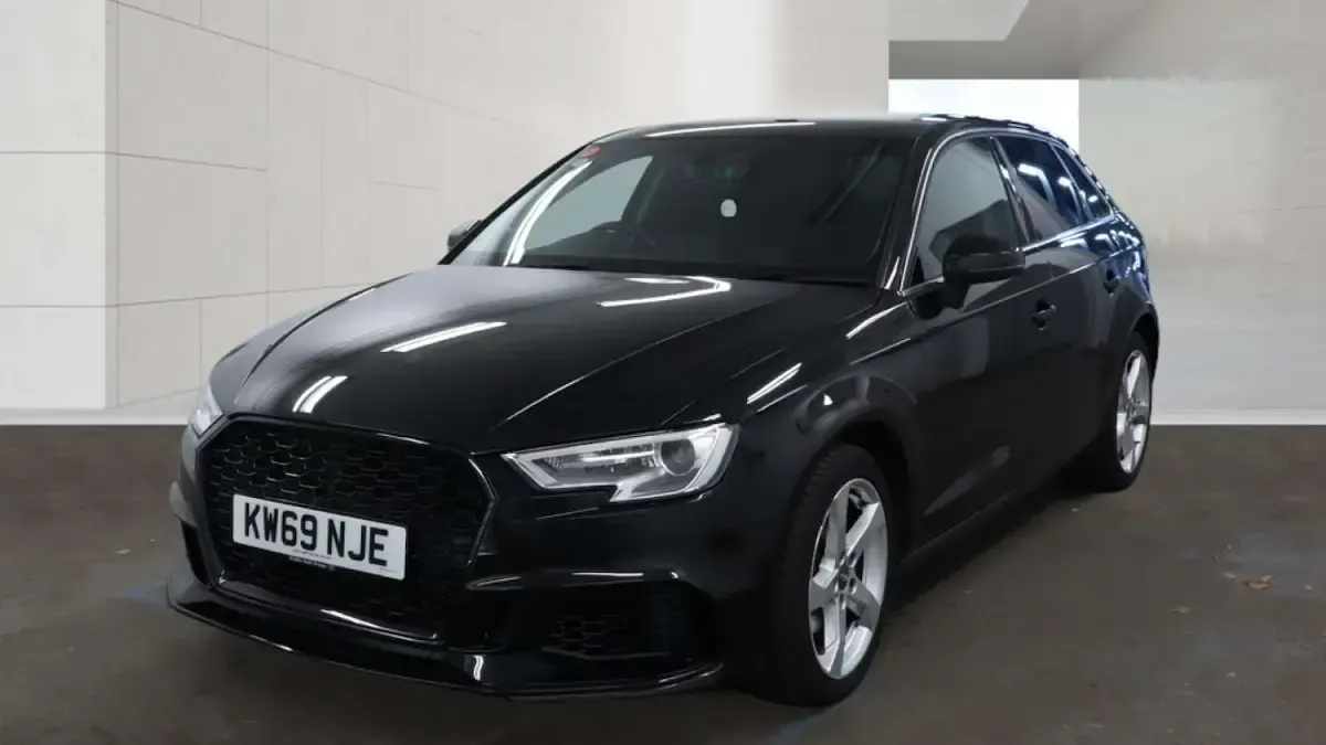 Used Audi A3 Sportback Sport 150 HP (110 kW) 2019 Black Hatchback