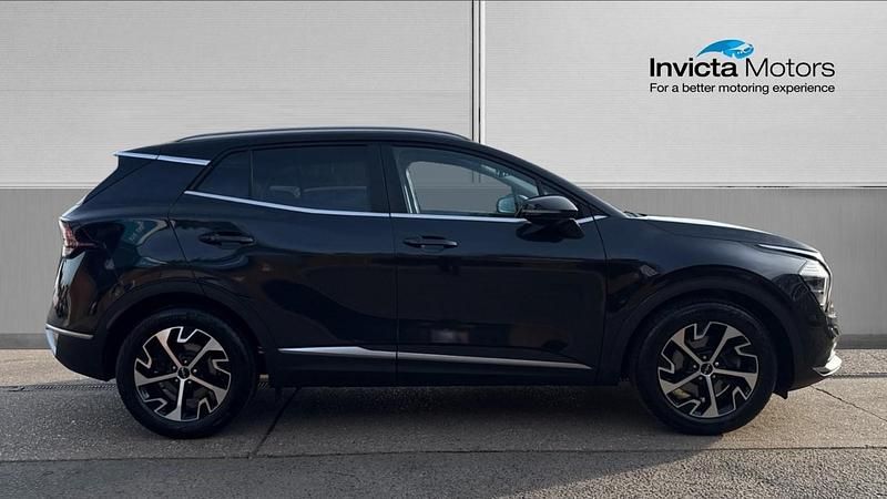 Used Kia Sportage 148 HP (108 kW) 2022 Black pearl metallic SUV