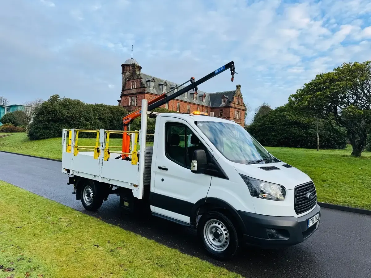Used Ford Transit 130 HP (95 kW) 2018 White Pickup