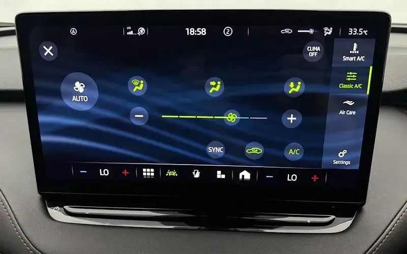 Used Skoda Enyaq iV ecoSuite 150 kW (204 HP) 2023 Blue SUV
