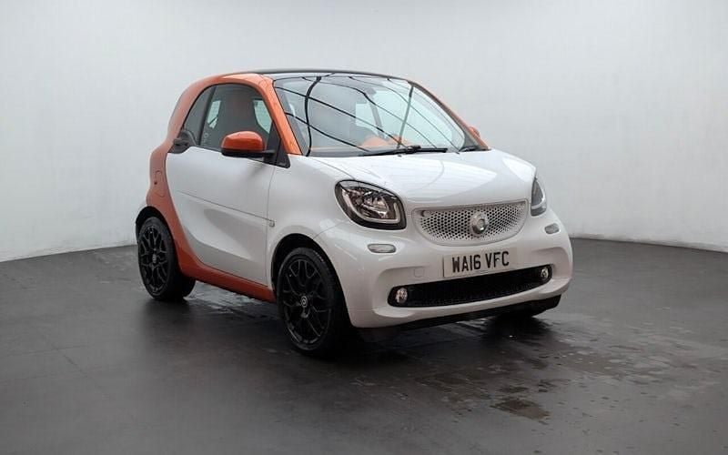 Used Smart ForTwo Coupé Edition #1 90 HP (66 kW) 2015 White Coupe