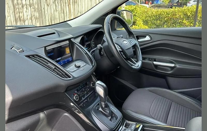 Used Ford Kuga Titanium 177 HP (130 kW) 2019 Blue SUV