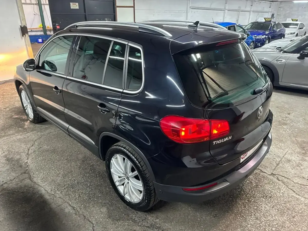 Usado VW Tiguan Edition 150 CV (110 kW) 2016 Negro SUV