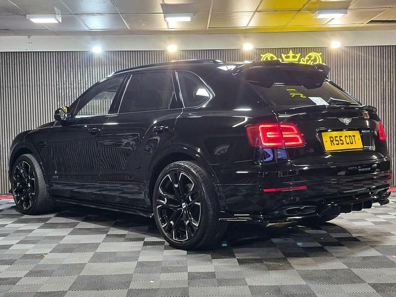Used Bentley Bentayga 435 HP (319 kW) 2018 Black SUV