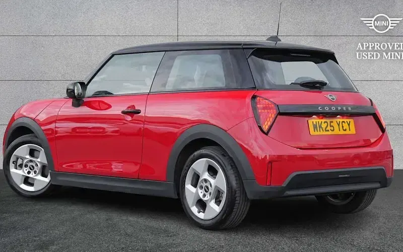 Used Mini Cooper Classic 114 kW (156 HP) 2026 Hatchback