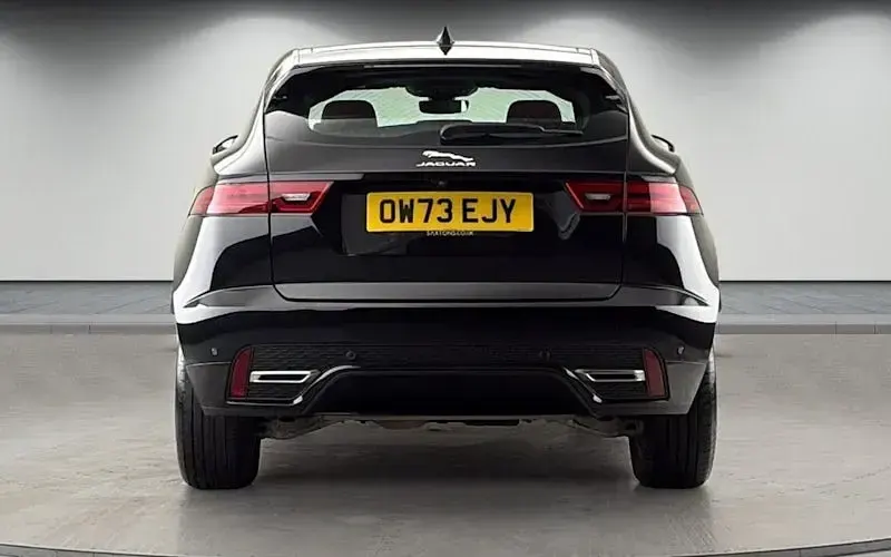 Używany Jaguar E-Pace R-Dynamic 309 KM (227 kW) 2023 Czarny SUV