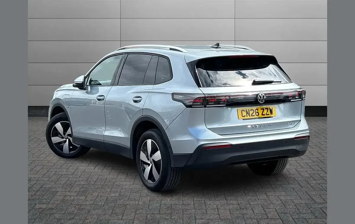 Used VW Tiguan Match 204 HP (150 kW) 2026 Silver SUV