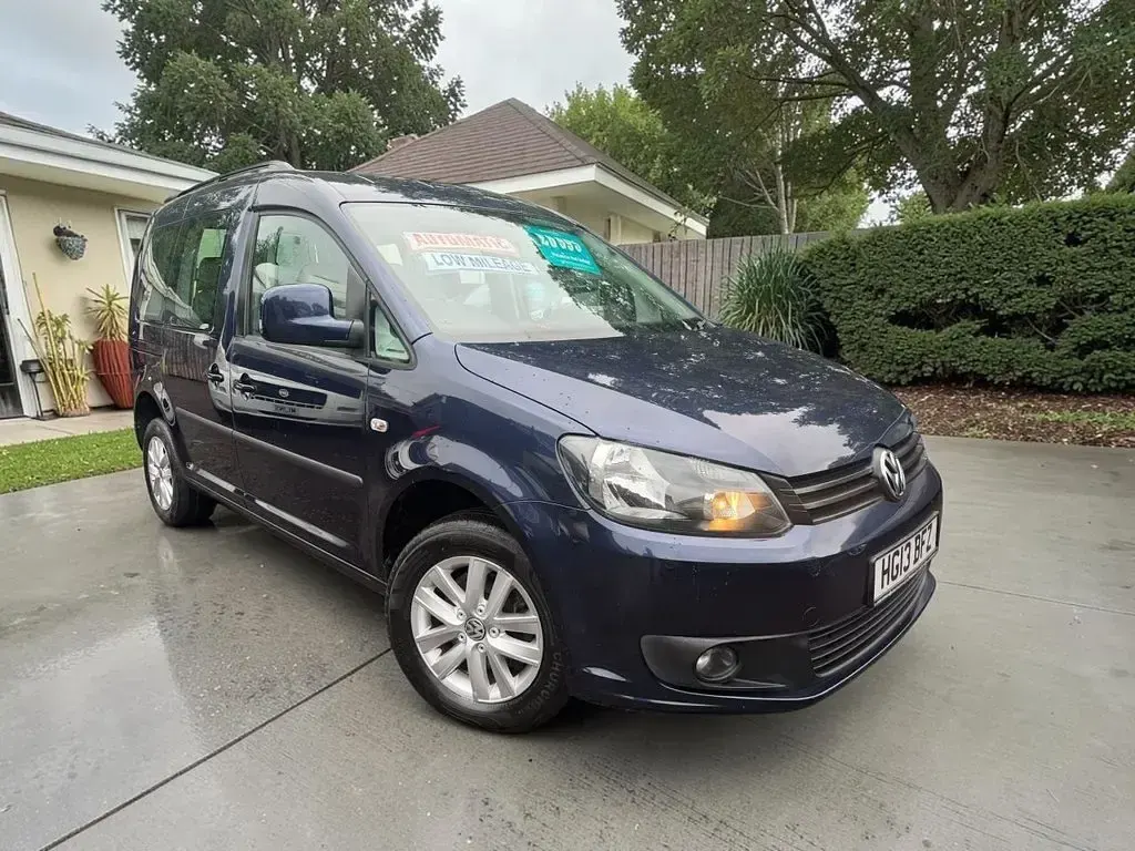 Used VW Caddy Life 102 HP (75 kW) 2013 Blue MPV