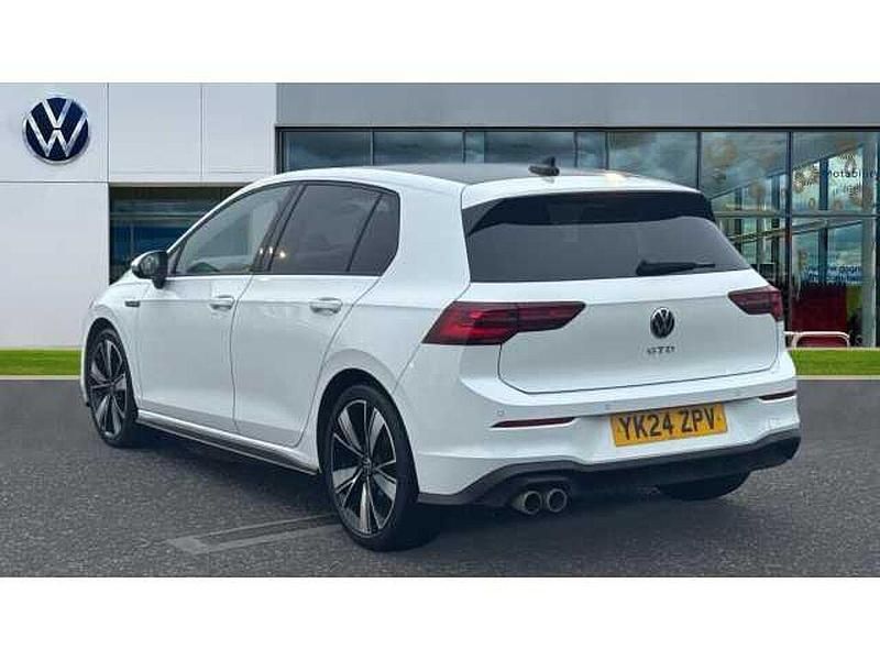 Used VW Golf VIII GTD 200 HP (147 kW) 2024 Pure white Hatchback