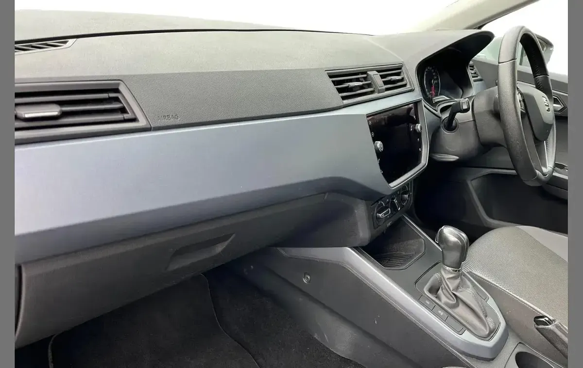 Used Seat Arona SE Technology 115 HP (84 kW) 2020 White SUV