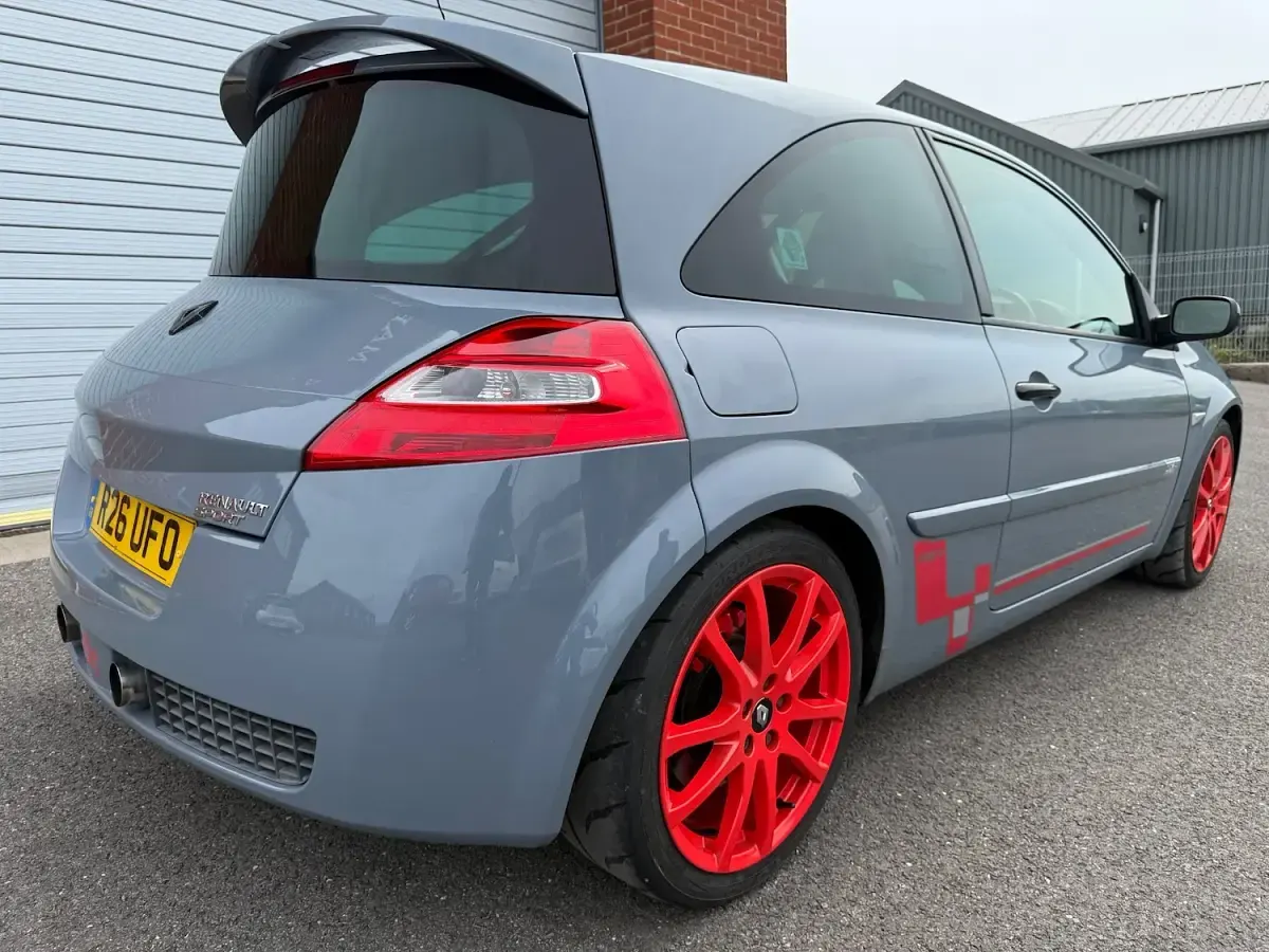 Used Renault Mégane 230 HP (169 kW) 2009 Grey Hatchback