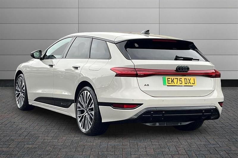 Used Audi A6 e-tron Comfort 210 kW (286 HP) 2025 Siam beige Estate