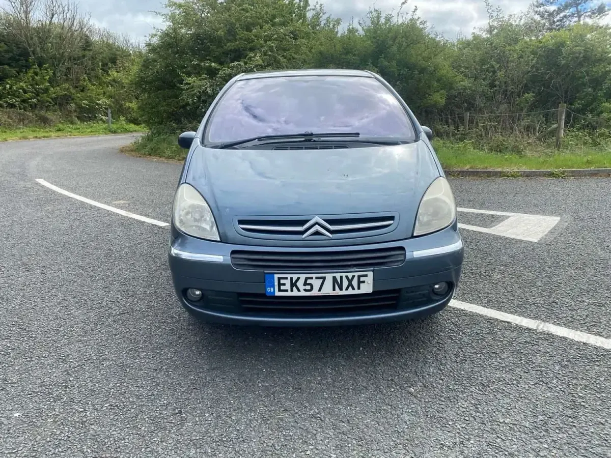 Używany Citroën Xsara Picasso 2007 Szary Minivan